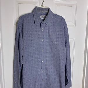 Calvin Klein Men Slim Fit Dress Shirt. Color: Grey. Size: L